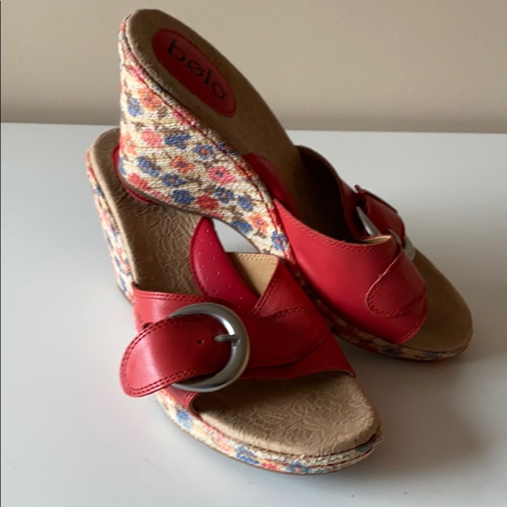 Floral/Red Wedges